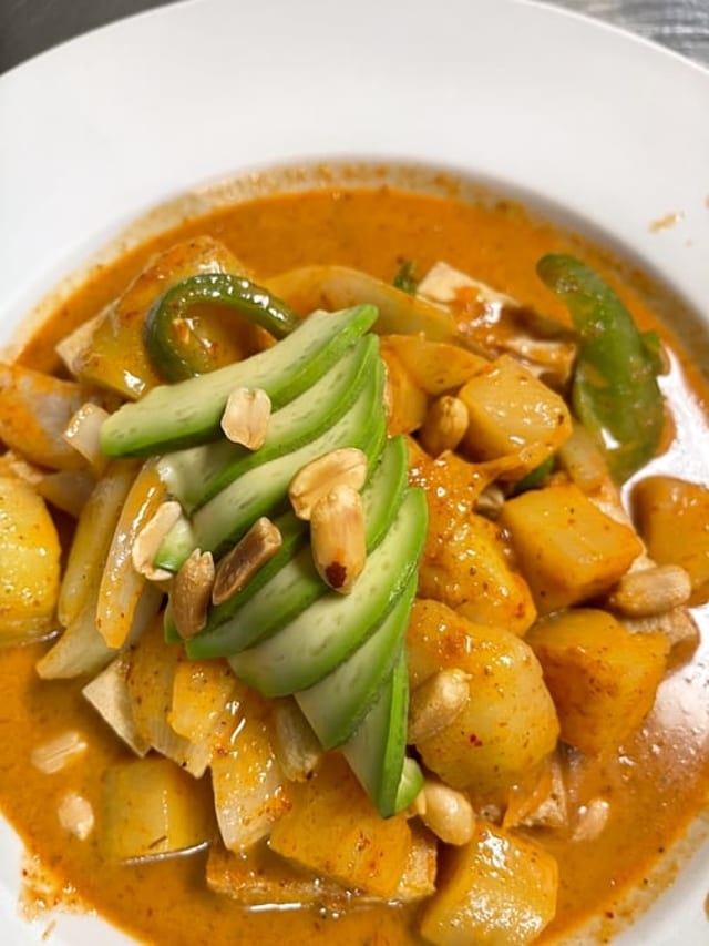 Palace Curry.